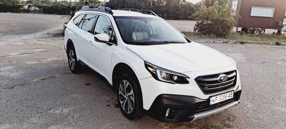 Subaru Outback 2021року