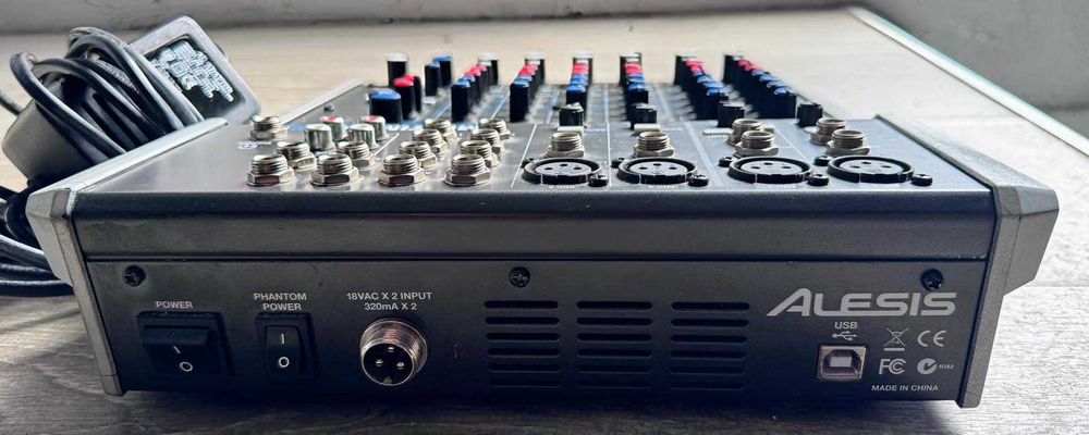 Mesa de Mistura Alesis