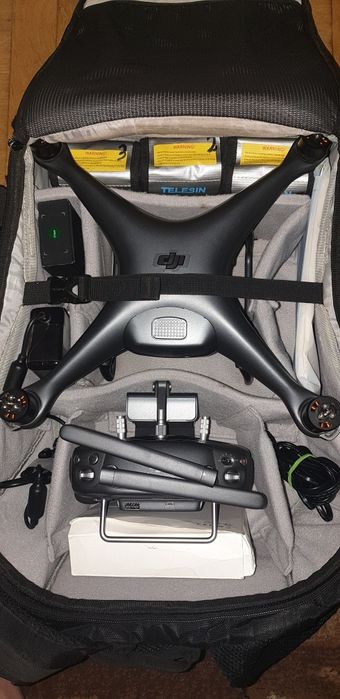 Dji phantom 4 Pro obisdian + 3 baterii+tablet