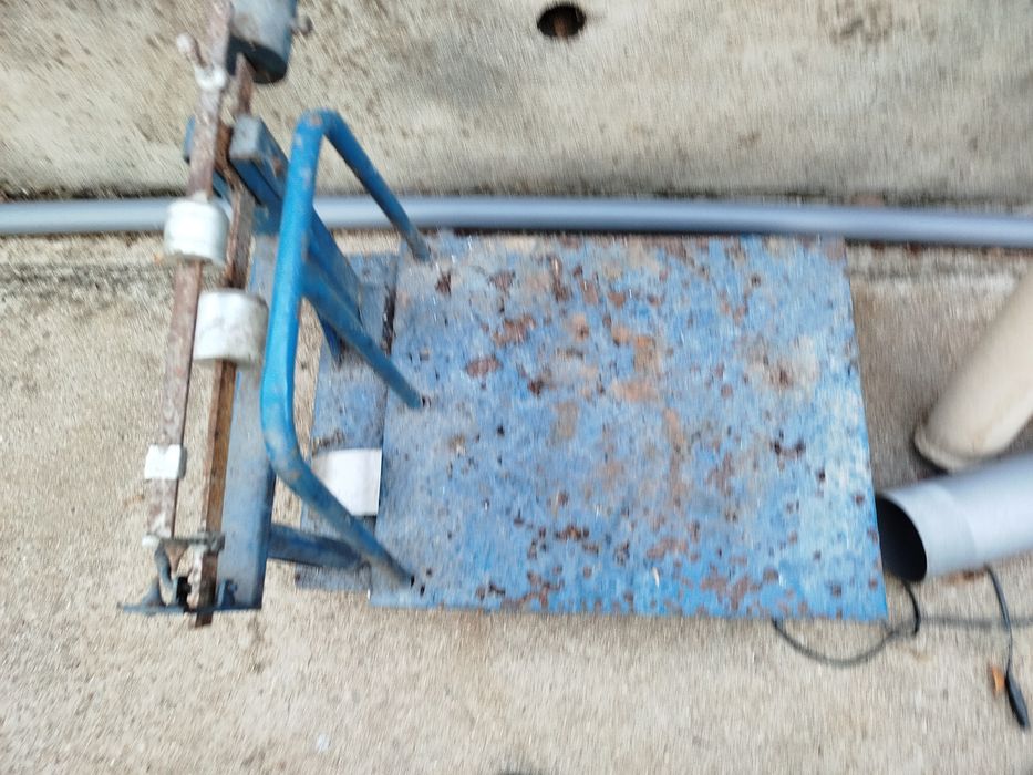 Balança antiga azul