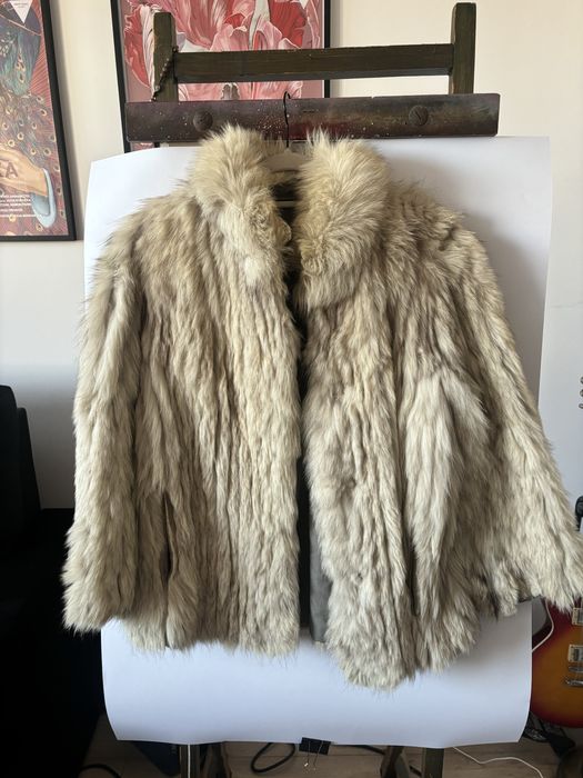 Futro z bialego lisa