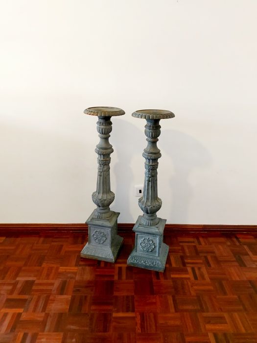 Par de Grandes Tocheiros de chão 103cm Alt - Tocheiro em Ferro Fundido