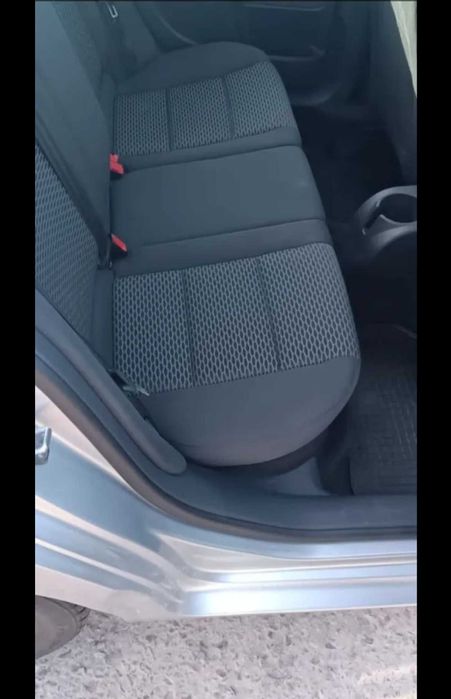 Volkswagen golf 2011року