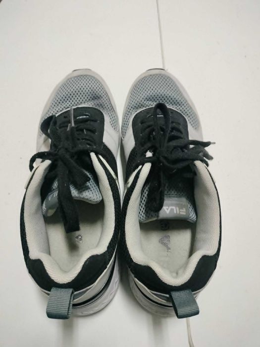 Vendo Ténis FILA, usados mas em muito bom estado, tamanho  43