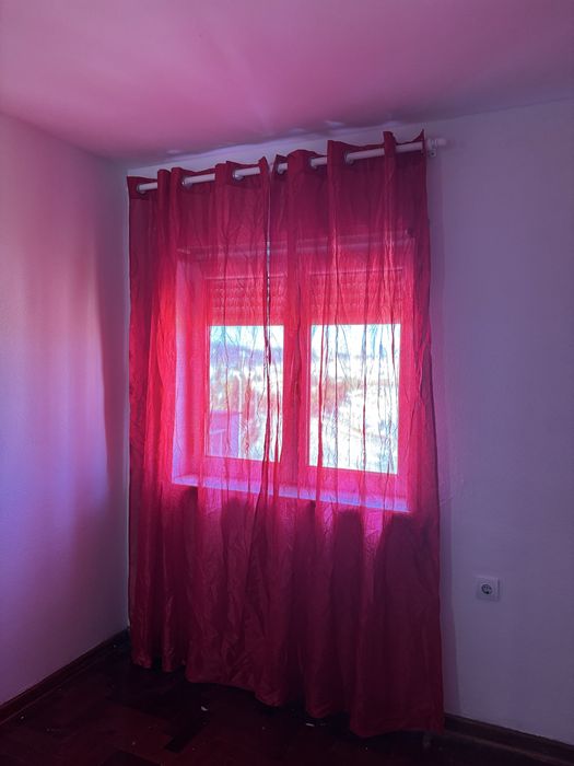 Cortinados vermelhos (2)