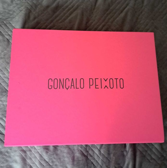 Vestido azul com folhos - de Gonçalo Peixoto - Tamanho L - Novo!