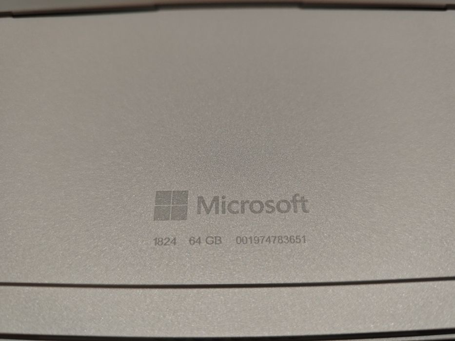 Tablet Microsoft Surface Go 1824 4/64GB bogaty zestaw