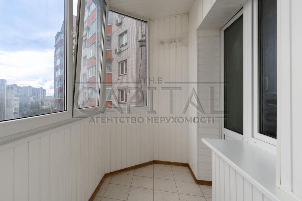Продаж квартири, вул. Токарева, Солом'янка, Київ