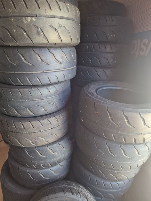Pneus toyo r888r usados e slicks