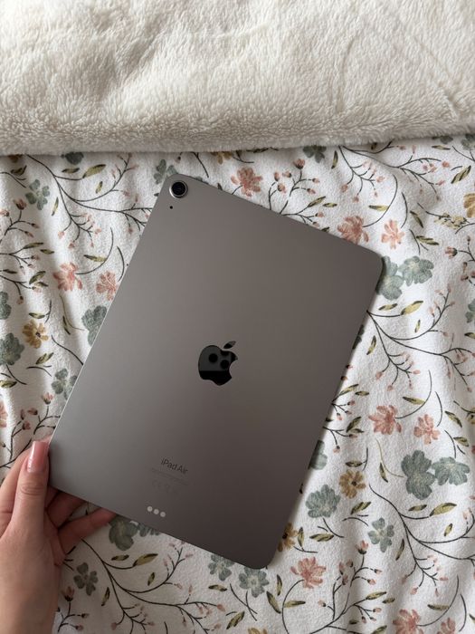 Apple iPad Air 11" M2 128GB Wi-Fi (6.gen) gwiezdna szarość - 2024