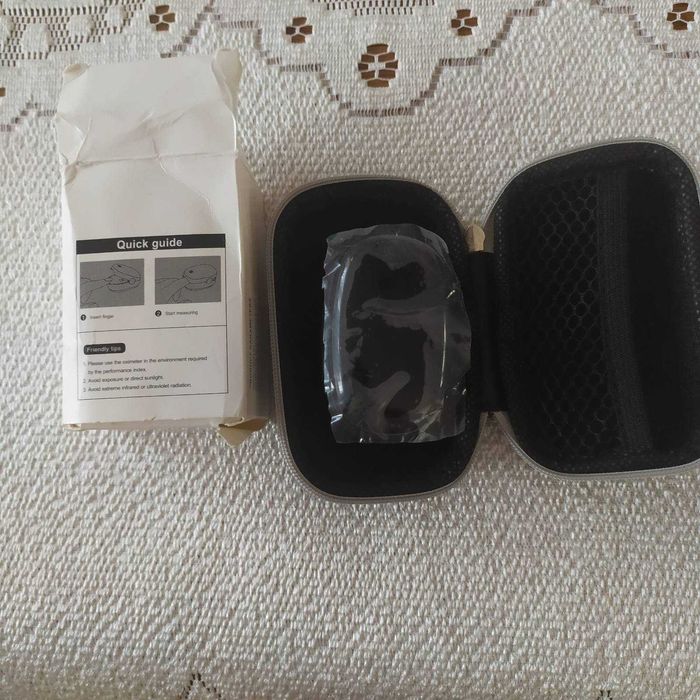 Pulsoksymetr + etui