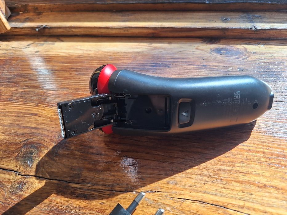 Електробритва Remington R3