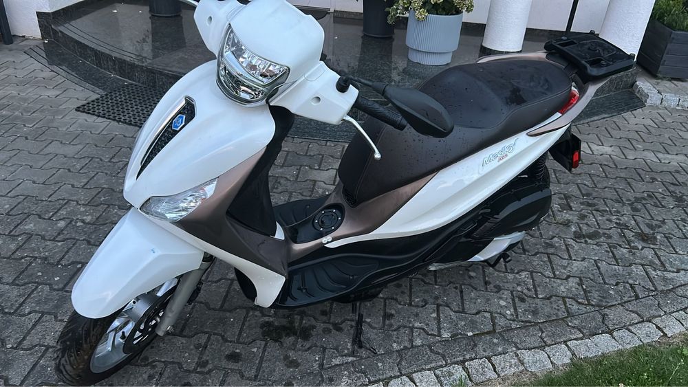 Skuter 125cm Piaggio 2021r