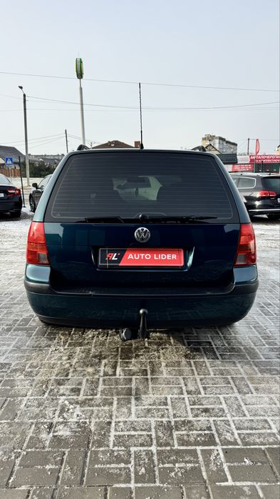 Volkswagen Golf IV Фольксваген Гольф 4 2003 р 1,6 MPI бенз 5 МКПП