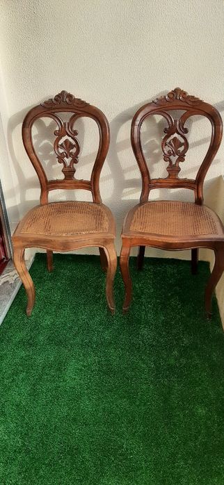 Cadeiras antigas em palhinha (o par)