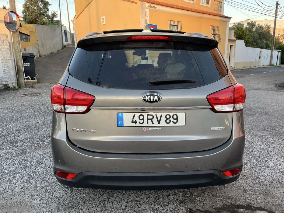 Kia Carens 1.7 NACIONAL - Cx. Automática - 7 lugares