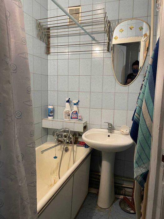 Продам 4 к. квартиру на Одесской, ул. Ньютона 6