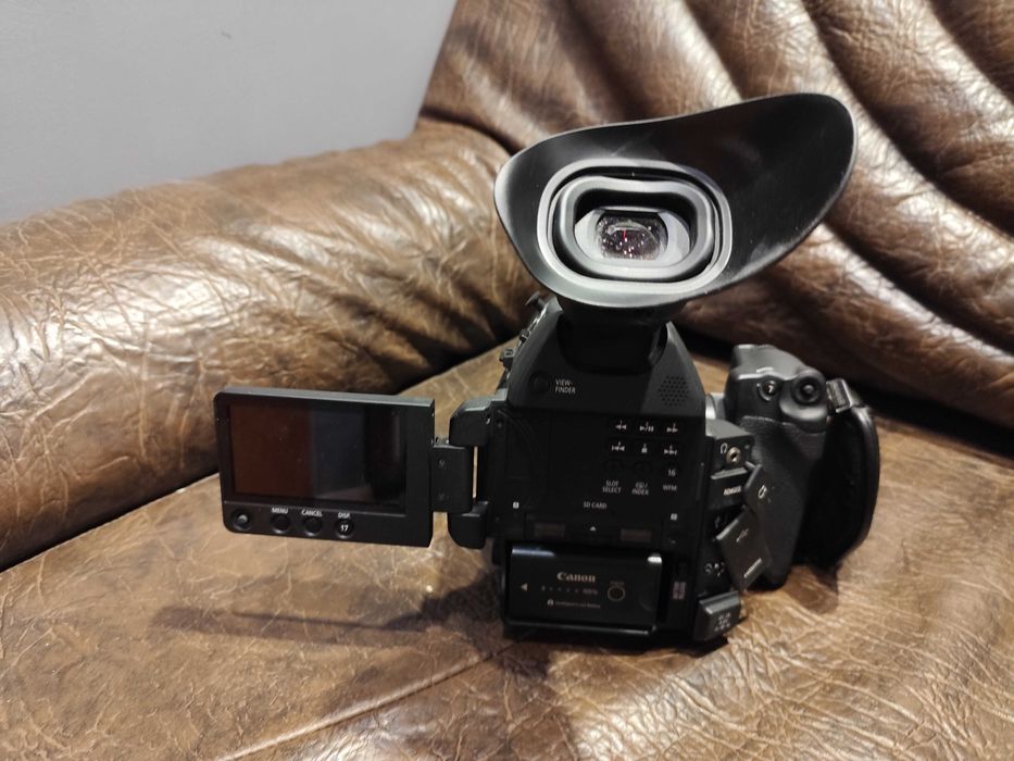Kamera Canon C100 mark II+sigma 18-35.1.8
