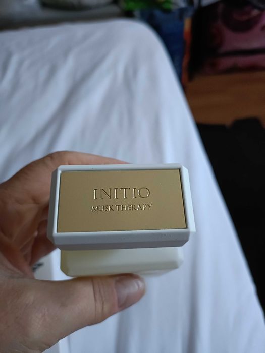 Perfumes novos, nunca usado , envio por STT
