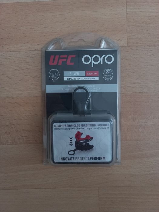Ochraniacz na zęby Opro Silver UFC