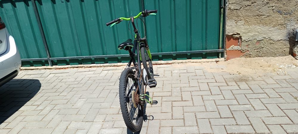 Bicicleta para miúdos pequenos