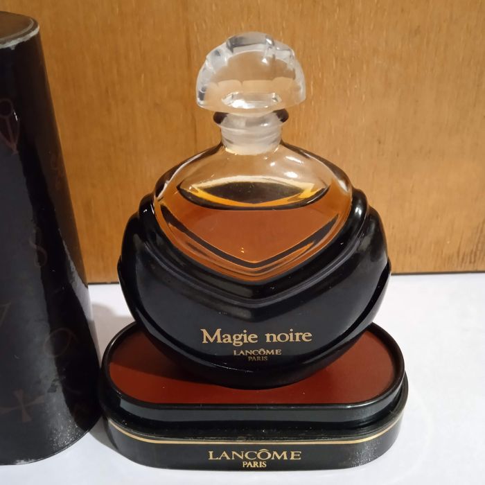 Духи Magie noire (Франция) времён СССР: 18 500 грн