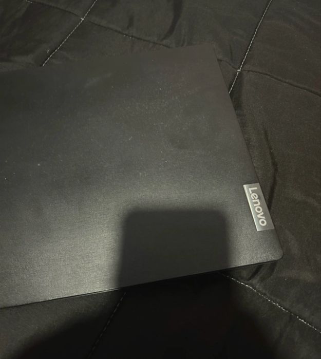 Portátil Lenovo 8GB RAM 256GB SSD – ideal para estudo e uso básico