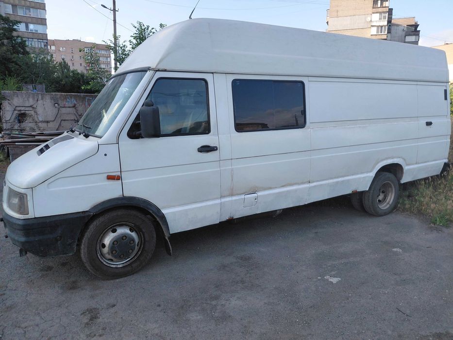 Автомобіль Івеко 3512