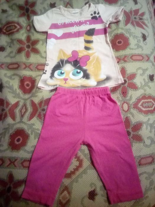 Продам костюмчики