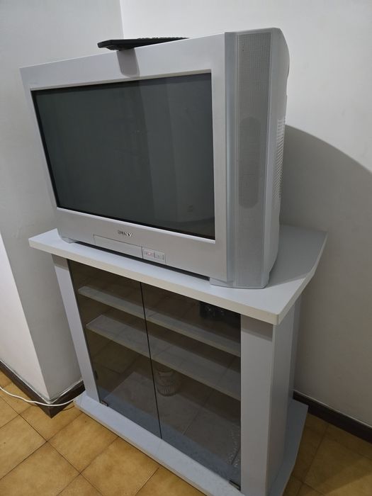 TV Sony grande para sala