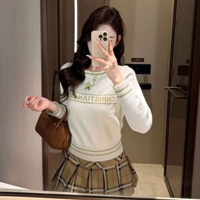 Стильна весняна кофта диор chanel прада