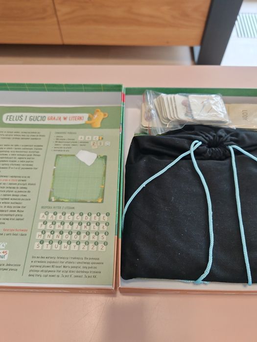 Gra Feluś i gucio grają w literki