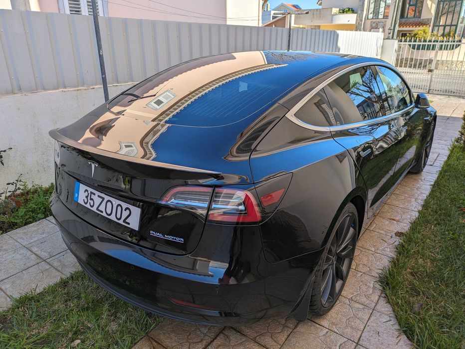 TESLA Model 3 Performance