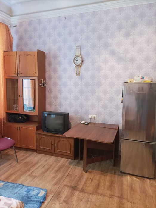 Сдам комнату в "малой коммуне" с 1-м соседом,на ул.Градоначальницкой.