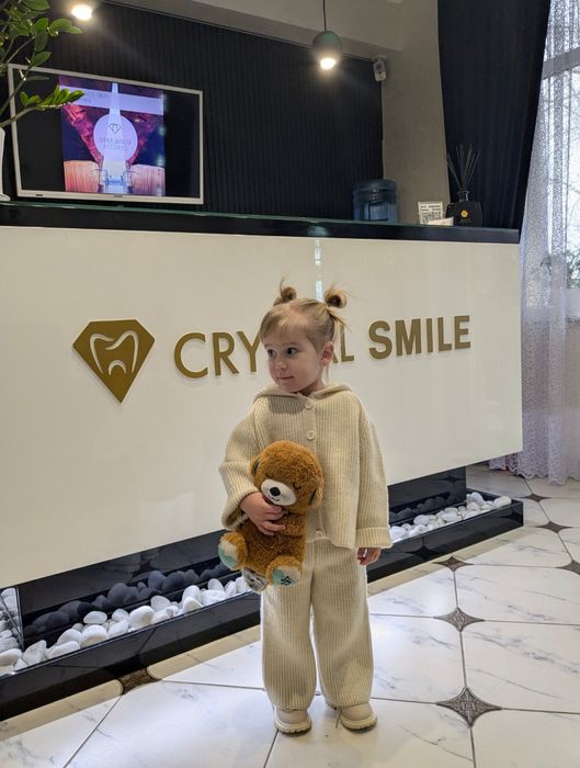 Стильовий костюм для дівчинки