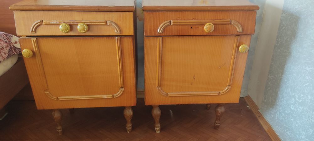 Тумбочки прикроватные