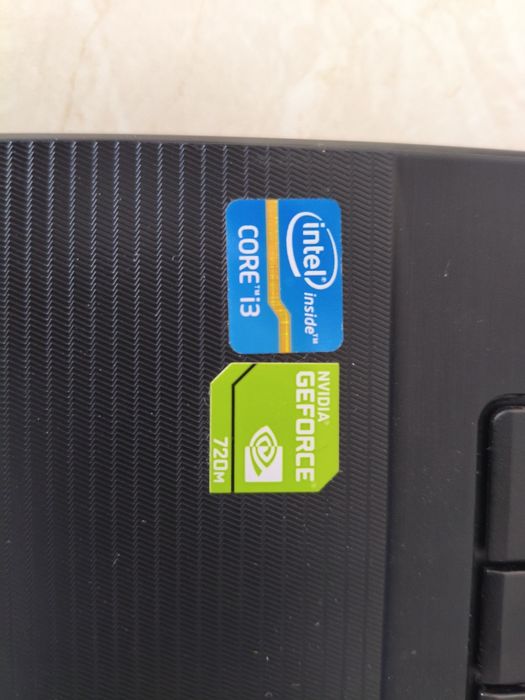 Uszkodzony laptop Asus R704V Series