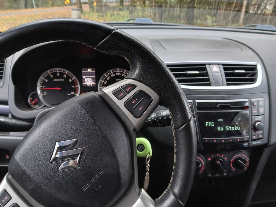 Suzuki Swift  X -TRA