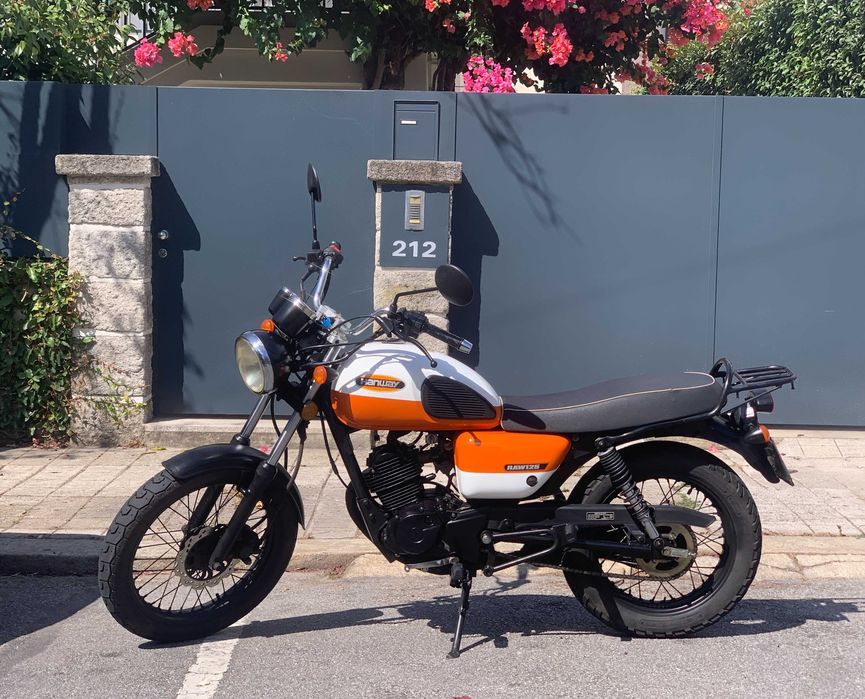 Hanway Cafe Racer 125 Raw - Mota em óptimo estado