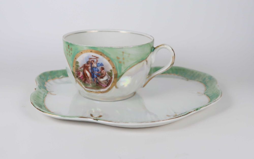 Chávena Almoçadeira com base Vista Alegre, anos 20/40, CADA