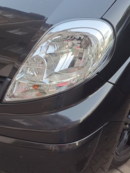 Pranie tapicerki, polerowanie reflektorów z dojazdem, ozonowanie