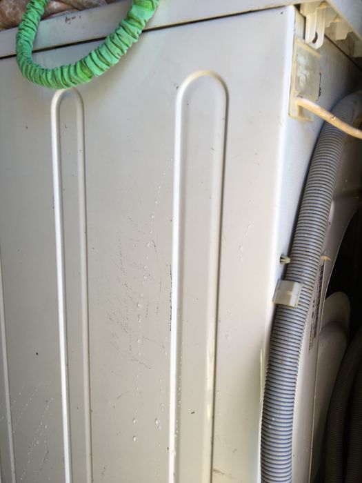 Машинка Indezit