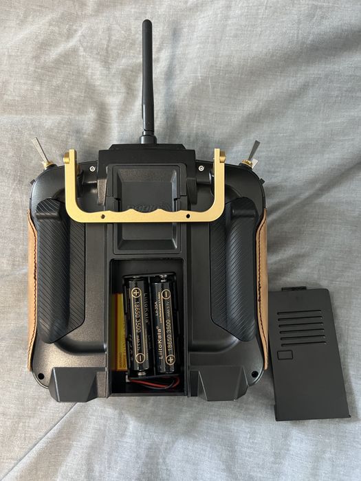 Radiomaster tx16s 4 w 1