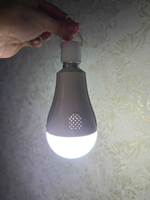 LED-лампа з двома акумуляторами 18650 12w 220v e27 Аварійне вимкнення