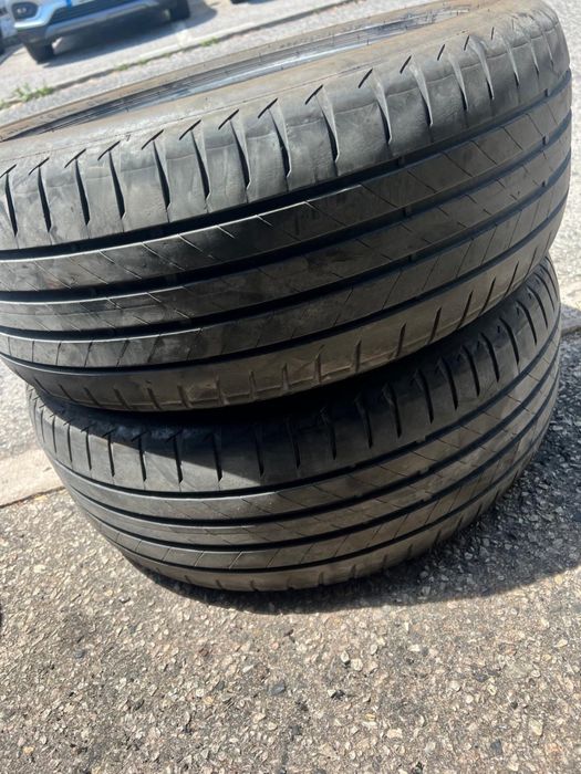 235/50/19 Bridgestone 2 pneus