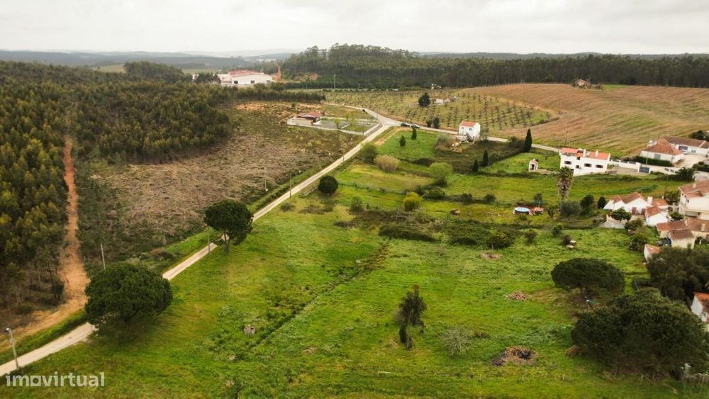 Urban Plot of 1000 m² for Construction in Torres Vedras (Outeiro da Cabeça)