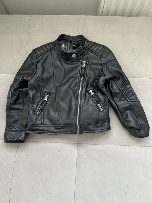 Куртка модна для дівчини. Косуха для дівчини,