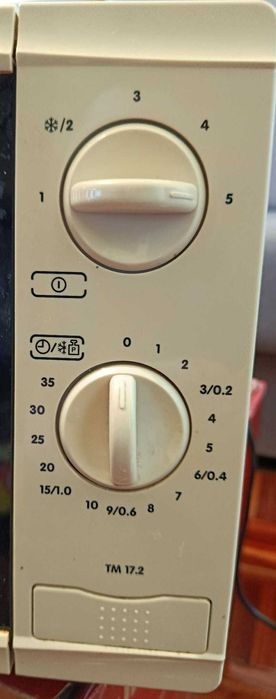 Micro-ondas THOR Branco - Prático de simples