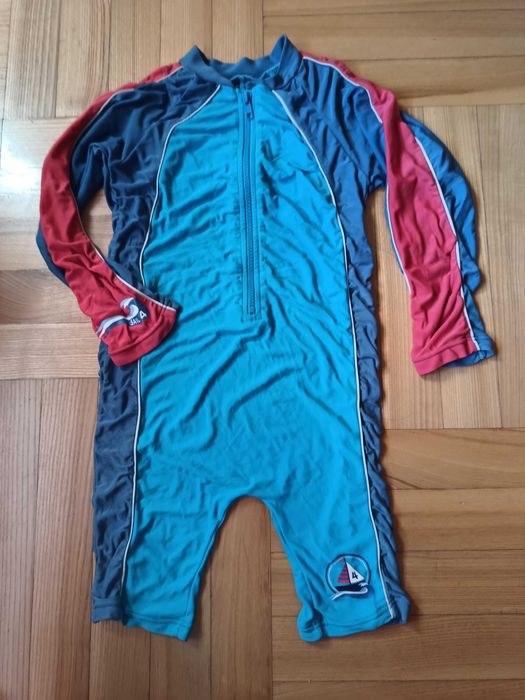 Strój, kombinezon do pływania