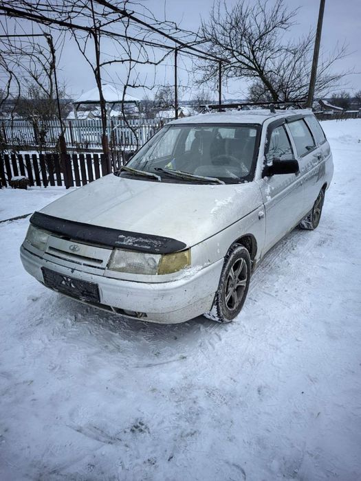 Розбирається ваз 21111